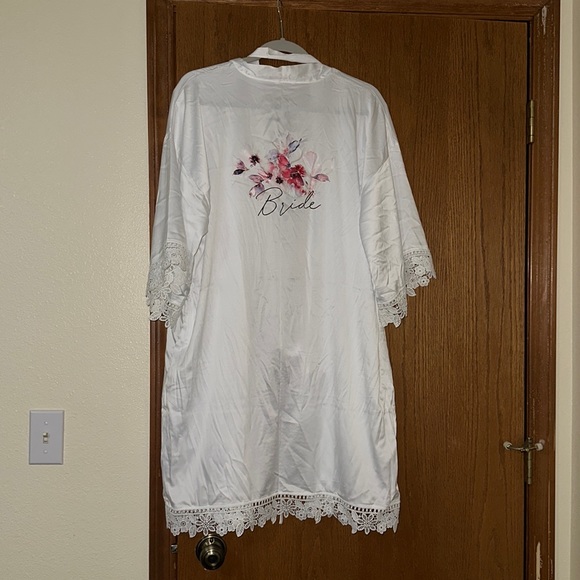 NWT BRIDE getting ready robe - Picture 2 of 4